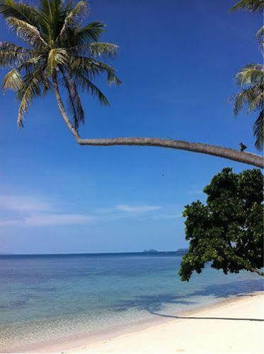 Leela Beach Resort Хаад Рин Екстериор снимка